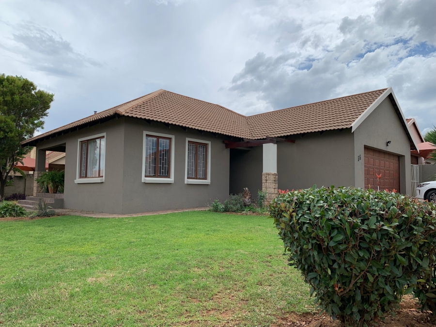 To Let 3 Bedroom Property for Rent in Melodie North West